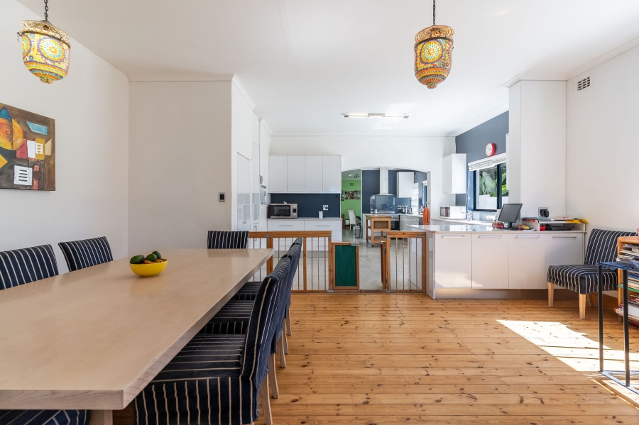 5 Bedroom Property for Sale in Fresnaye Western Cape
